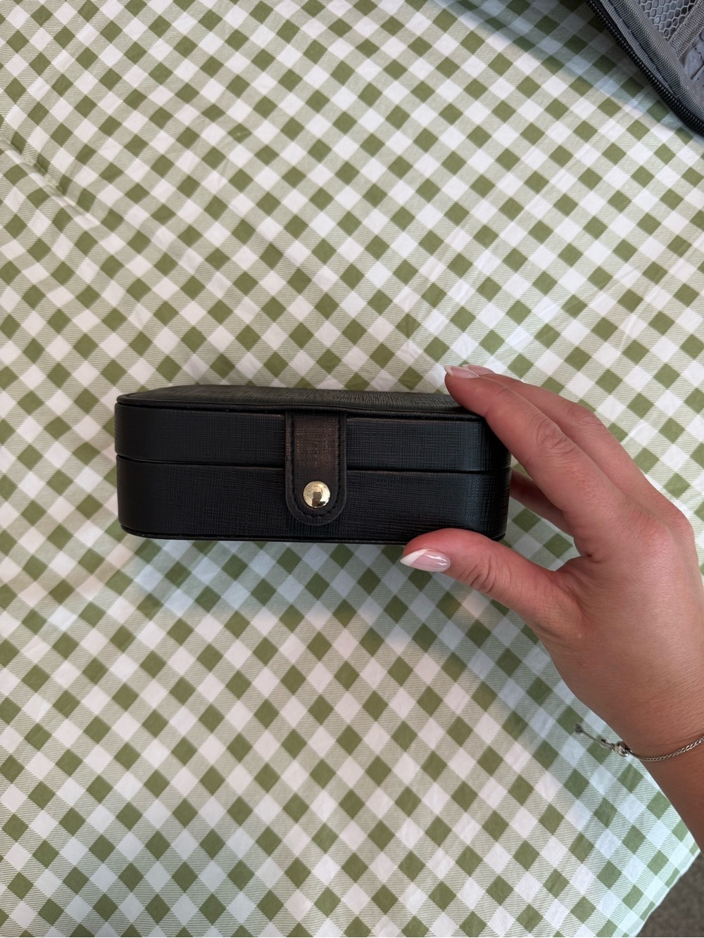 Compact Jewelry Organizer Case in Black - Picture 5 of 5